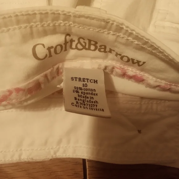 EUC Croft and Barrow natural fit white capri pants size 10 - Picture 2 of 6